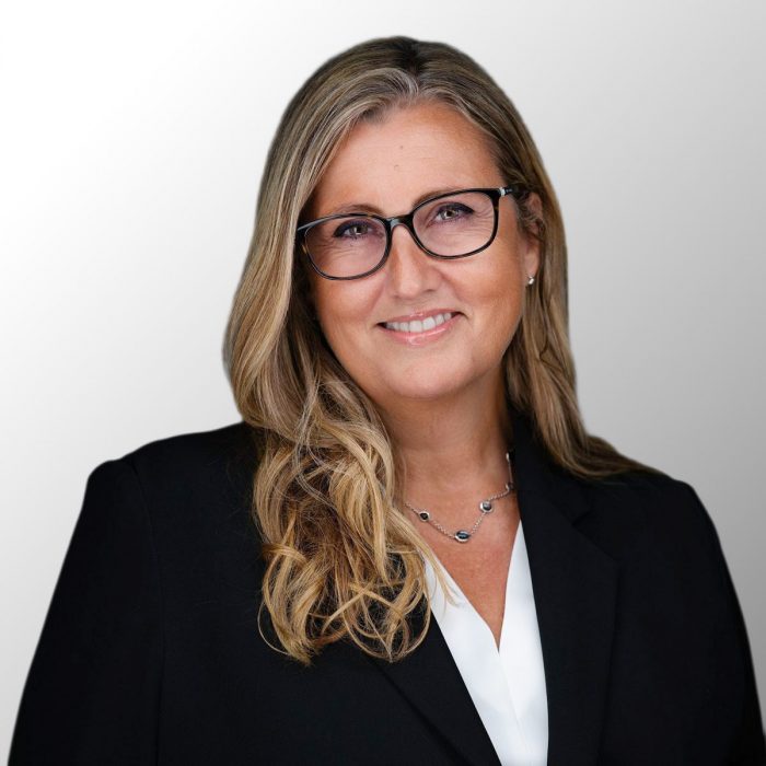 Nathalie Headshot 1000x1000